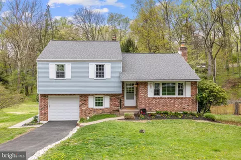 46 Lakeside Ave, Devon, PA 19333