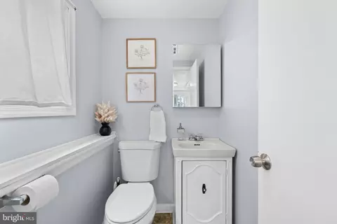 Bath - 46 Lakeside Ave, Devon, PA 19333 photo 1 of 6