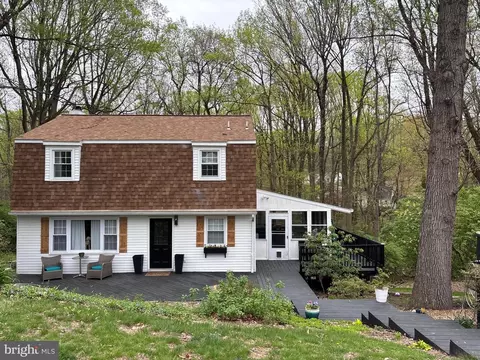 1415 Federal Dr, Downingtown, PA 19335