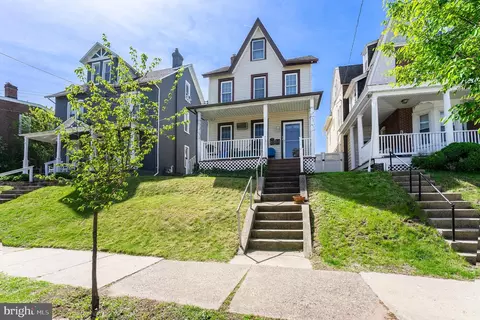 362 1st Ave, Phoenixville, PA 19460