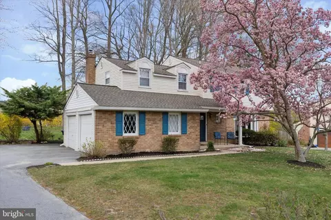 207 Louis Dr, Exton, PA 19341