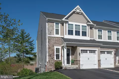 100 Azalea Dr, Downingtown, PA 19335