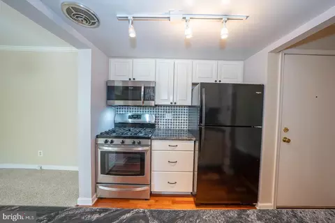 Kitchen - 441 Drummers Ln #441, Wayne, PA 19087 photo 3 of 3