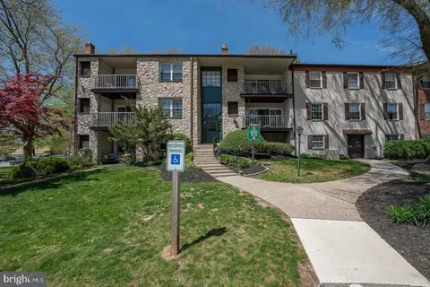 441 Drummers Ln #441, Wayne, PA 19087