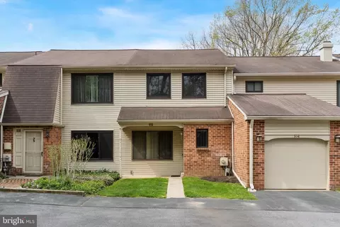 103 Danor Ct, Chesterbrook, PA 19087