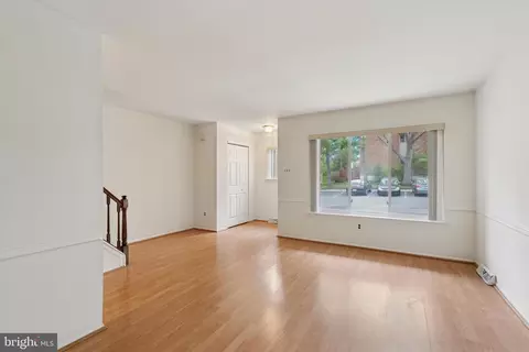 Living - 103 Danor Ct, Chesterbrook, PA 19087 photo 3 of 5