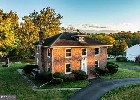 218 W Locust St, Oxford, PA 19363