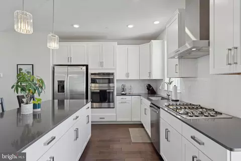 Kitchen - 212 Red Leaf Ln, Exton, PA 19341 photo 3 of 4