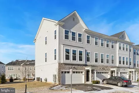 212 Red Leaf Ln, Exton, PA 19341