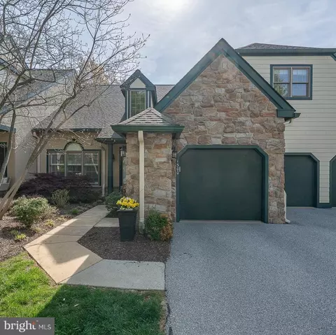 1300 Robynwood Ln #1300, West Chester, PA 19380