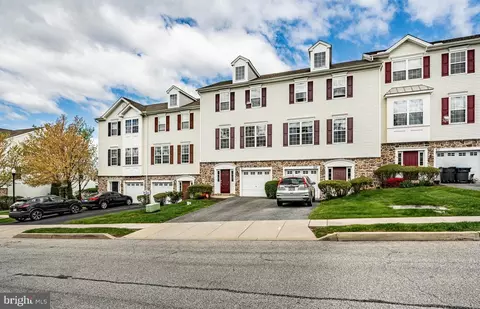 71 Narragansett Ln, Coatesville, PA 19320