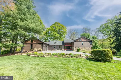 910 Roundelay Ln, West Chester, PA 19382