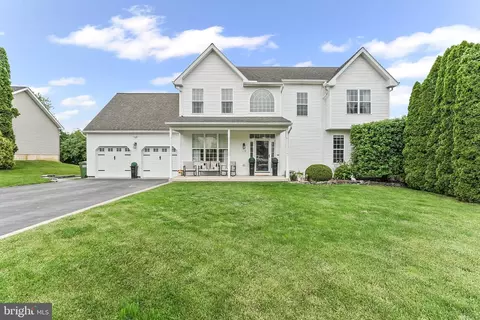 119 W Hillside Dr, Oxford, PA 19363