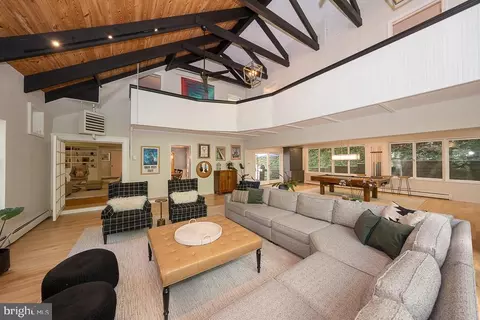Living - 749 Mancill Rd, Wayne, PA 19087 photo 2 of 3