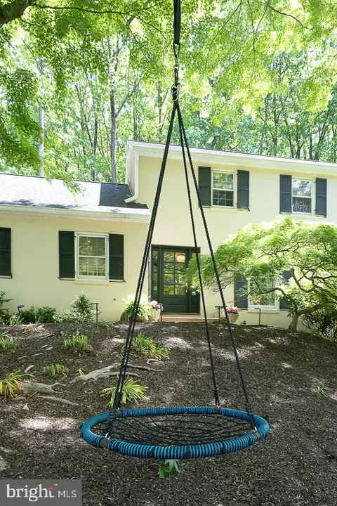 Exterior - 749 Mancill Rd, Wayne, PA 19087 photo 3 of 5