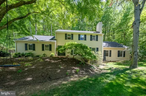 Exterior - 749 Mancill Rd, Wayne, PA 19087 photo 2 of 5