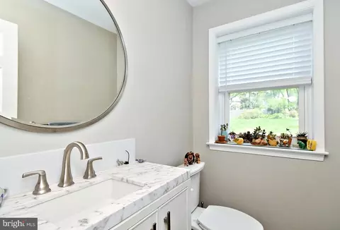 816 Glenn Cir, Wayne, PA 19087 photo 29