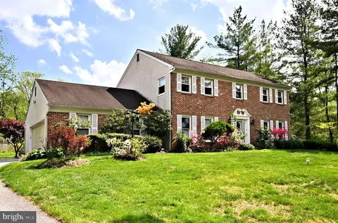 816 Glenn Cir, Wayne, PA 19087 photo 4
