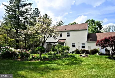 816 Glenn Cir, Wayne, PA 19087 photo 5