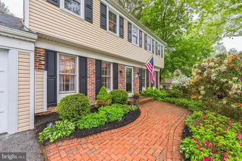 580 Gregory Ln, Devon, PA 19333 photo 2