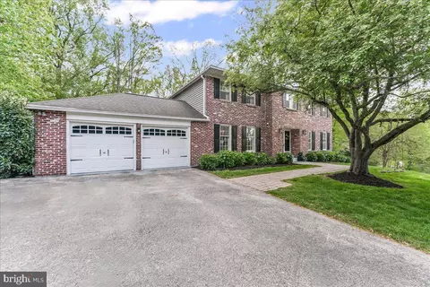204 Country Gate Rd, Wayne, PA 19087 photo 2