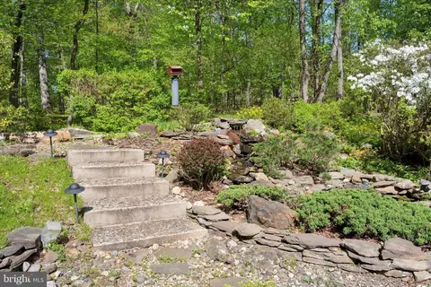 Exterior - 597 Tanglewood Ln, Devon, PA 19333 photo 6 of 7