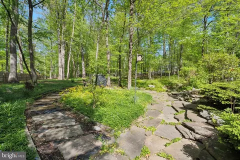 Exterior - 597 Tanglewood Ln, Devon, PA 19333 photo 3 of 7