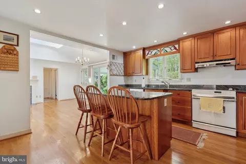 Kitchen - 597 Tanglewood Ln, Devon, PA 19333 photo 2 of 4