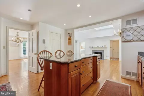 Kitchen - 597 Tanglewood Ln, Devon, PA 19333 photo 3 of 4