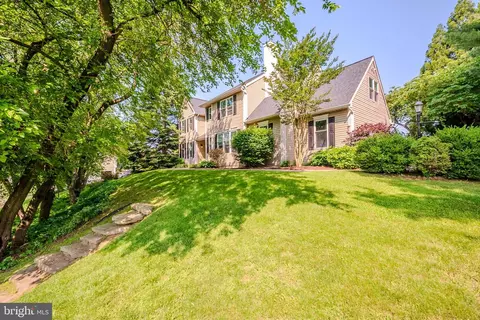 109 Ronway Dr, Avondale, PA 19311