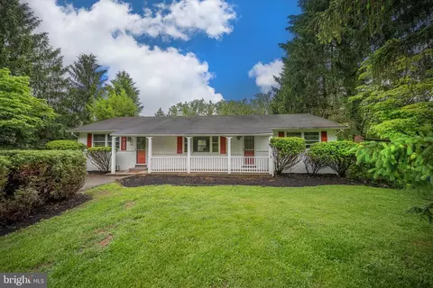 1019 Howellville Rd, Berwyn, PA 19312