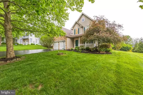 321 Mcfarland Dr, Downingtown, PA 19335