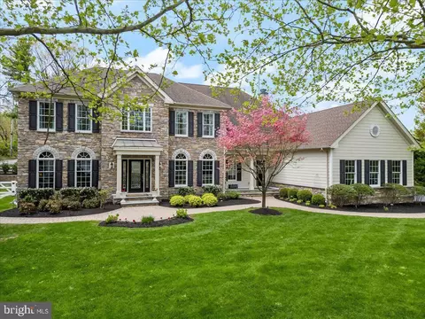 228 Weatherhill Dr, West Chester, PA 19382