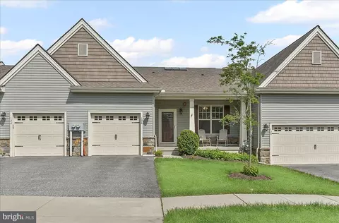 136 Harlow Pointe Ct, Landenberg, PA 19350