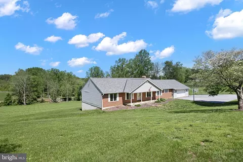 15 Cannon Hill Dr, West Chester, PA 19382