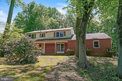 800 Little Shiloh Rd, West Chester, PA 19382