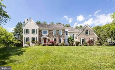 695 Highpoint Dr, West Chester, PA 19382