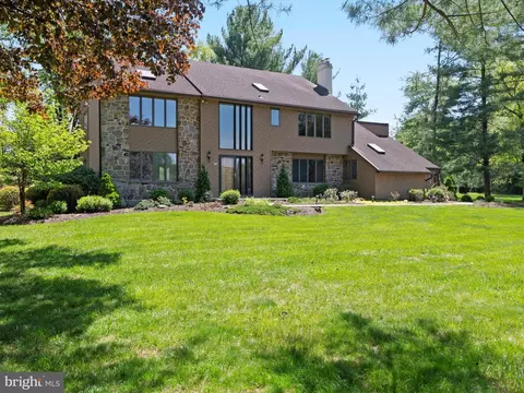 1136 Dorset Dr, West Chester, PA 19382