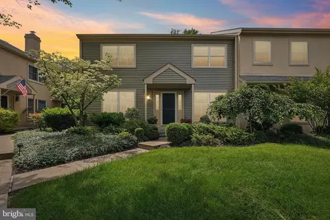 36 Wingstone Ln, Devon, PA 19333