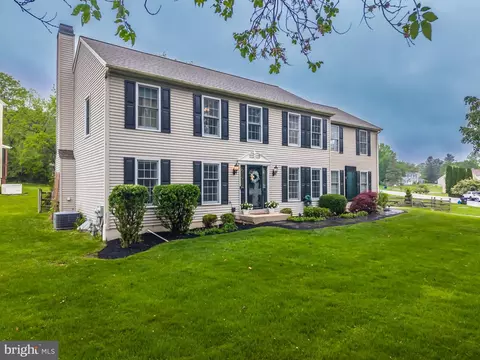 315 Tapestry Cir, Exton, PA 19341