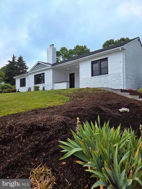 107 E Clearview Dr, Coatesville, PA 19320