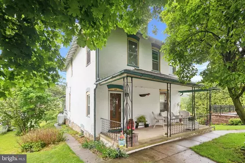 48 Kirby St, Coatesville, PA 19320
