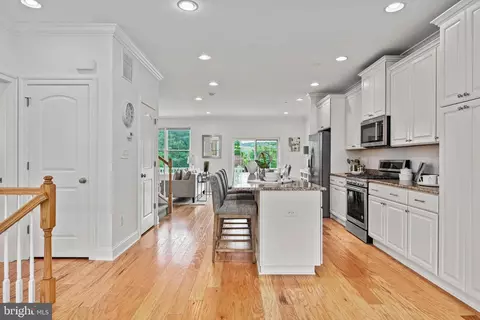 Entry Way - 103 Agnes Grace Ln, Wayne, PA 19087 photo 3 of 6