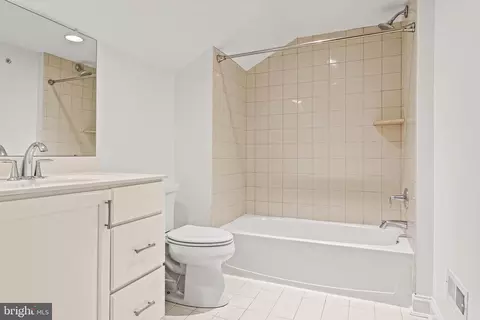 Bath - 103 Agnes Grace Ln, Wayne, PA 19087 photo 6 of 6