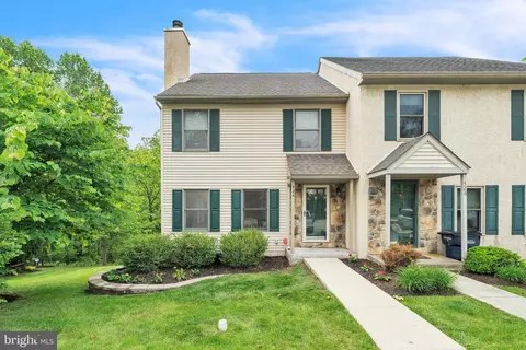 524 Pickering Station Dr, Chester Springs, PA 19425
