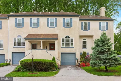 1702 Stoneham Dr, West Chester, PA 19382