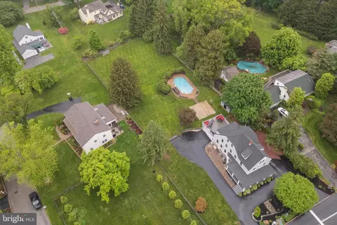 View/Area - 802 Upper Gulph Rd, Wayne, PA 19087 photo 2 of 2