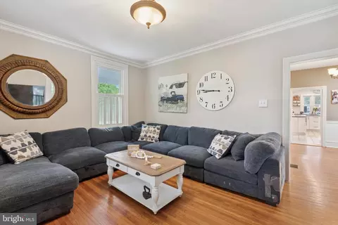 Living - 802 Upper Gulph Rd, Wayne, PA 19087 photo 2 of 3