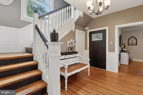 Entry Way - 802 Upper Gulph Rd, Wayne, PA 19087 photo 1 of 2