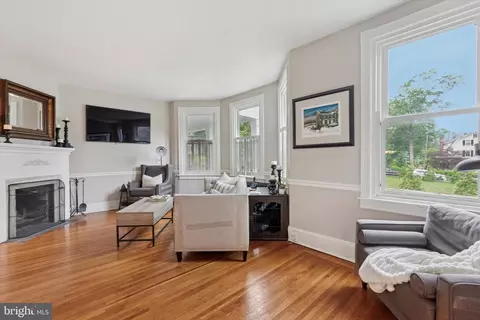 Living - 802 Upper Gulph Rd, Wayne, PA 19087 photo 3 of 3